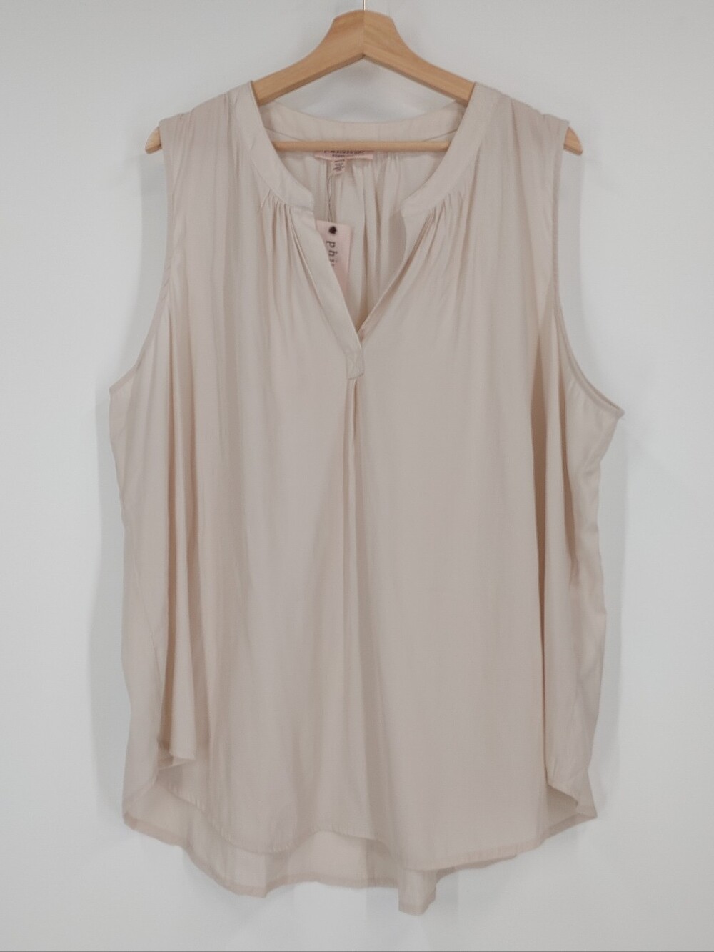 Philosophy Sleeveless V Neck Blouse